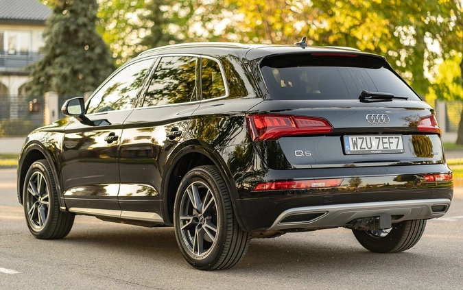 Audi Q5 cena 145000 przebieg: 61000, rok produkcji 2019 z Żuromin małe 211